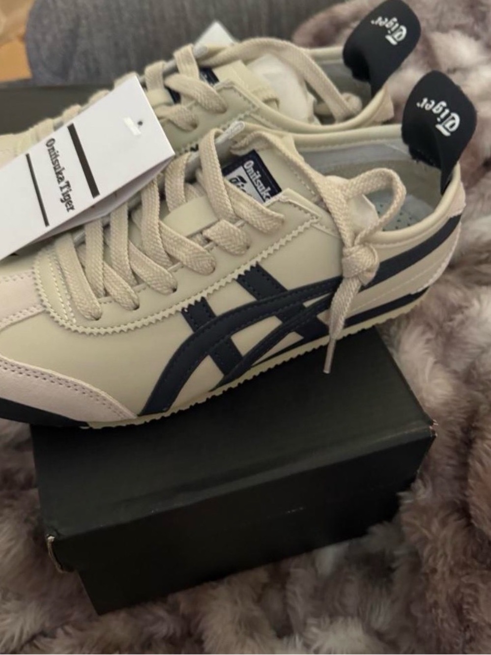Onitsuka Tiger Mexico 66 SD Birch Peacoar Sneakers in Cream & Navy Stripes
